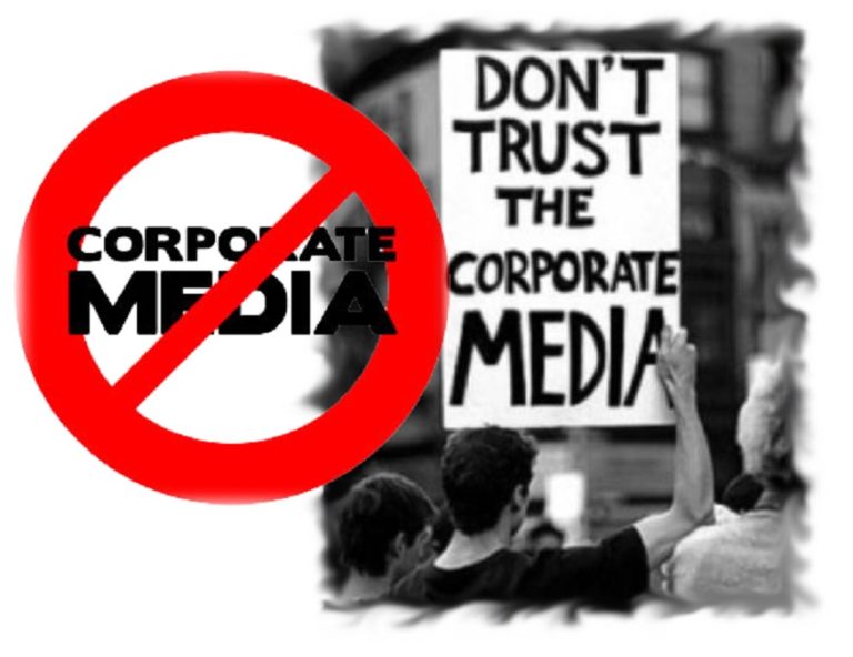 तलाक से UV/PV  बटोरते संपादक पत्रकारिता की कब्र खोद रहे हैं