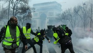 फ्रांस जैसा सत्ता विरोधी प्रदर्शन क्या भारत में हो सकता है?