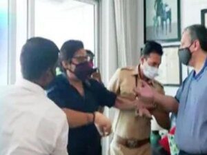 अर्णब गोस्वामी गिरफ्तार